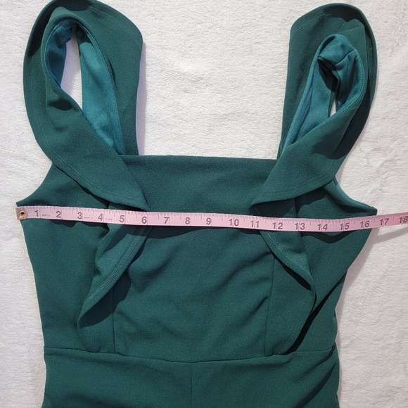 NWT She And Sky Emerald Green Sleeveless Back Zip Ruffled Jumpsuit Size M - Picture 10 of 12